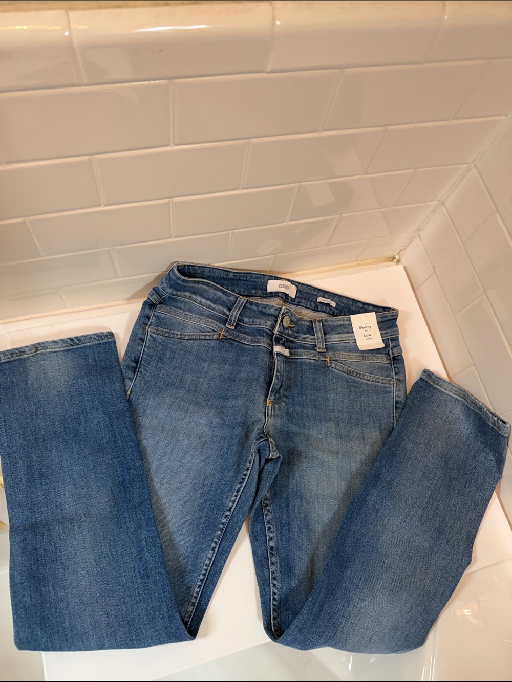 Closed Denim jeans Made in Italy . NEW w tags.